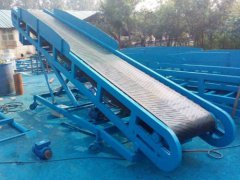 爬坡皮带输送机