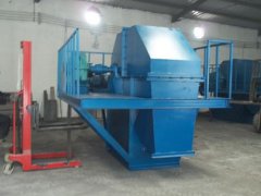 TH型斗式提升机